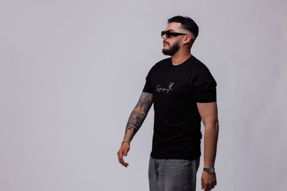 Synsary T-shirt Schwarz – Bild 5
